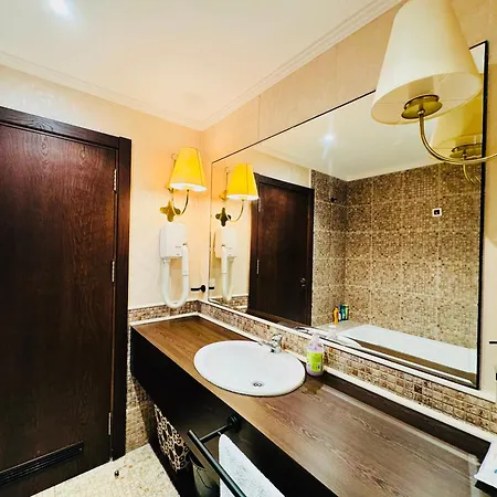 Royal Barcelo G404 Sunny דירה